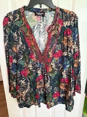 Johnny Was Floral Embroidered V-Neck Tunic in Multi Floral
